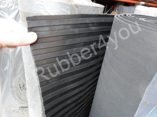 Black broad ribbed cab - ribbed,
